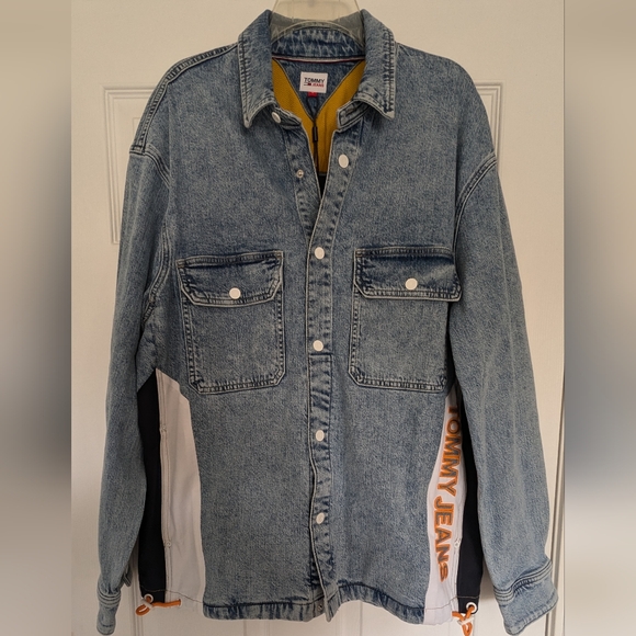 NWT Tommy Hilfiger Tommy Jeans Light Blue Denim Jacket Worker Jacket - Picture 1 of 9